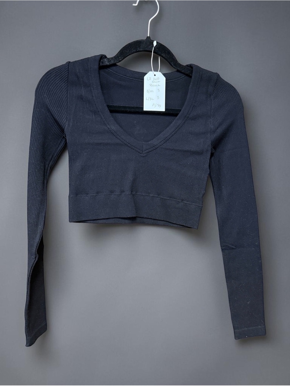 Zenana Outfitters Black Ribbed V-Neck Long Sleeve Crop Top